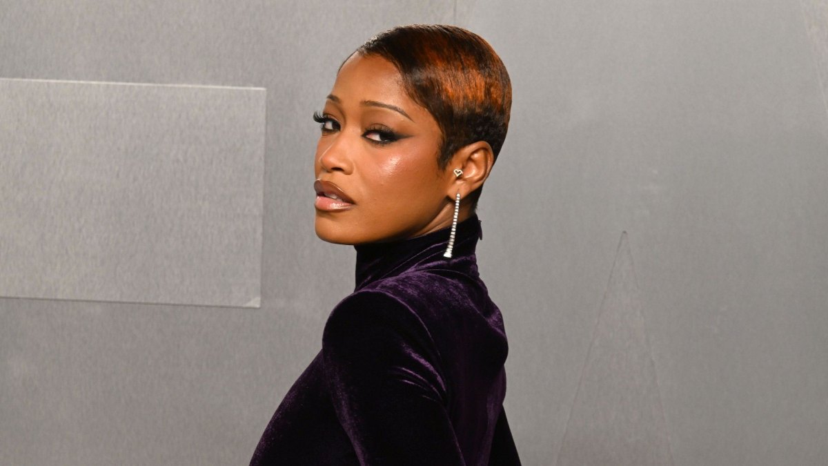 Keke Palmer showing off a sleek sculpted pixie cut on the red carpet